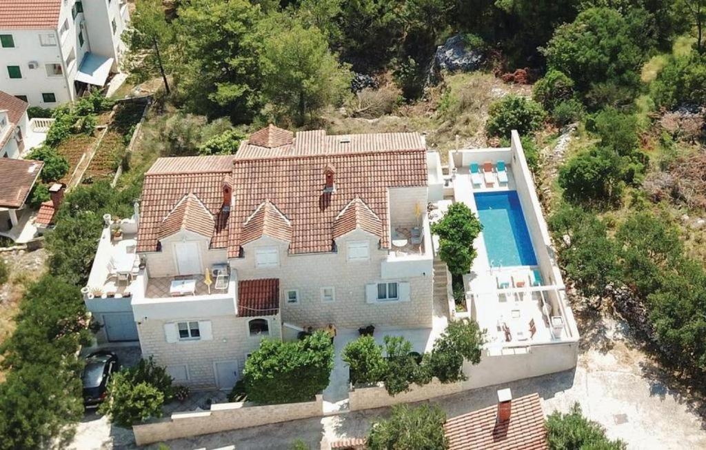 Family friendly apartments with a swimming pool Supetar, Brac - 16774 photo 1