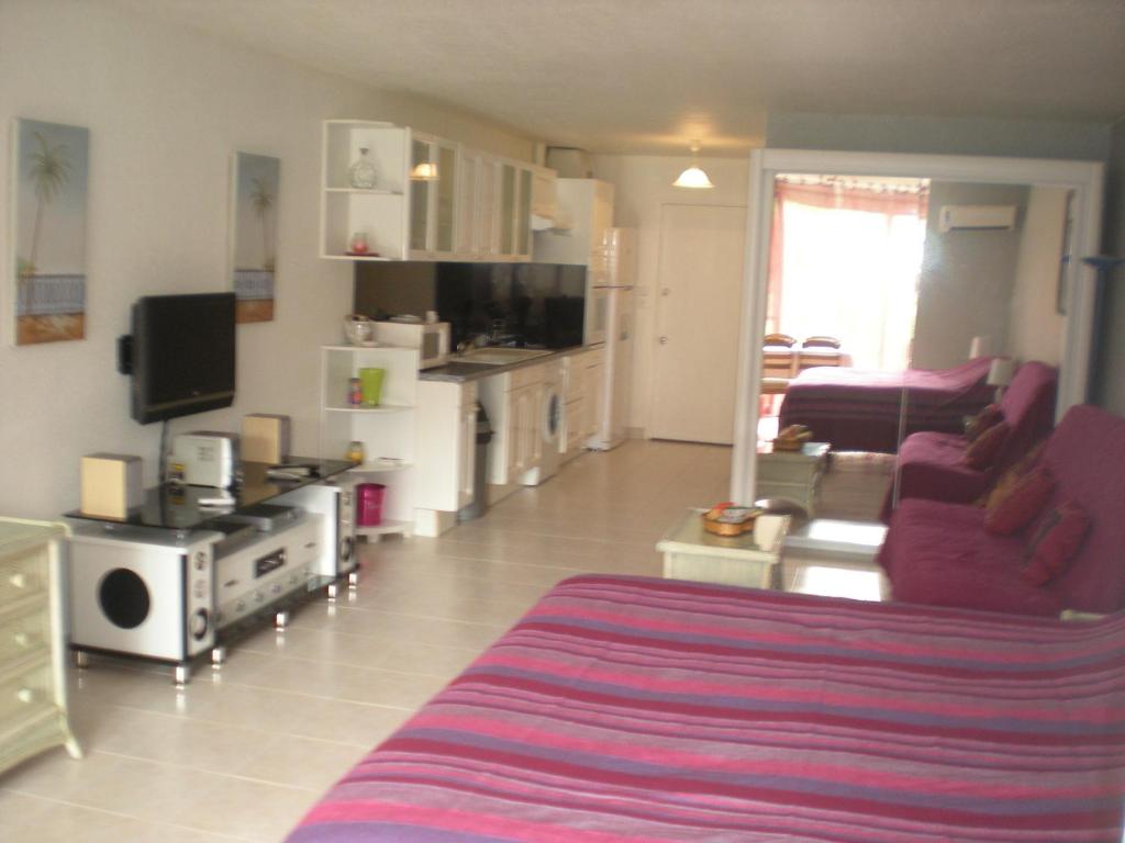 Studio 27 Orient Bay photo 4
