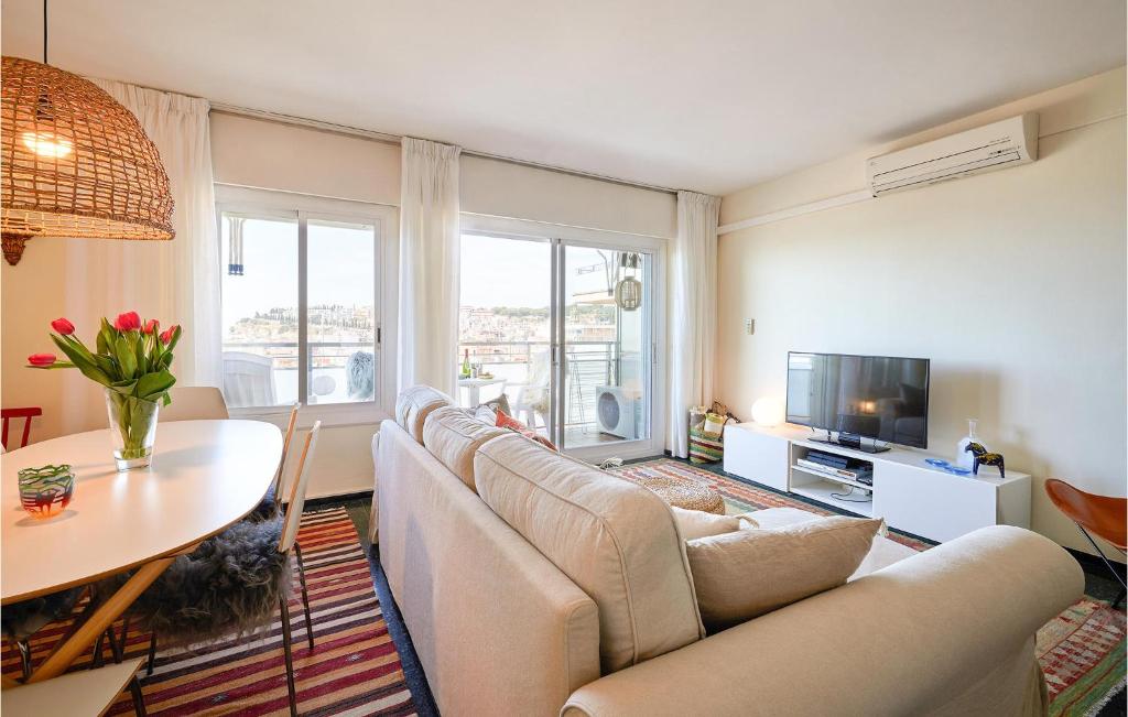 Stunning Apartment In Arenys De Mar With 2 Bedrooms photo 1