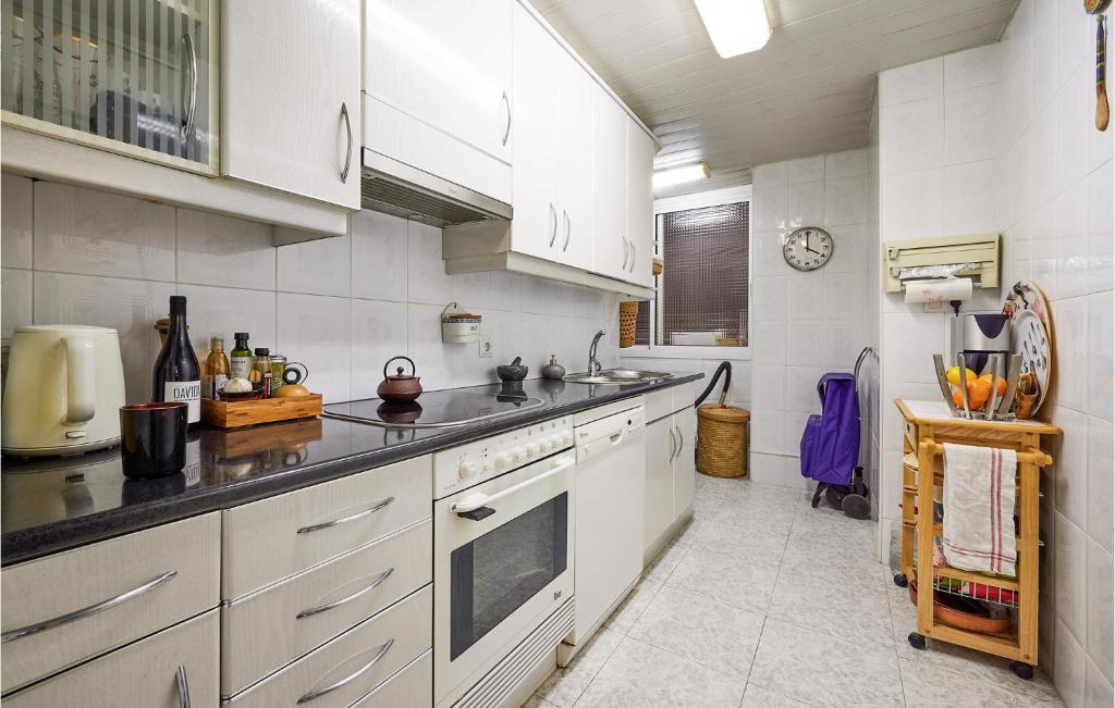 Stunning Apartment In Arenys De Mar With 2 Bedrooms photo 3