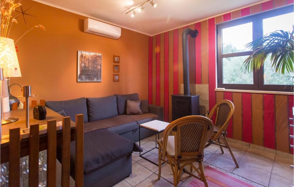 Awesome Home In Marusici omis With Wifi And 1 Bedrooms photo 1
