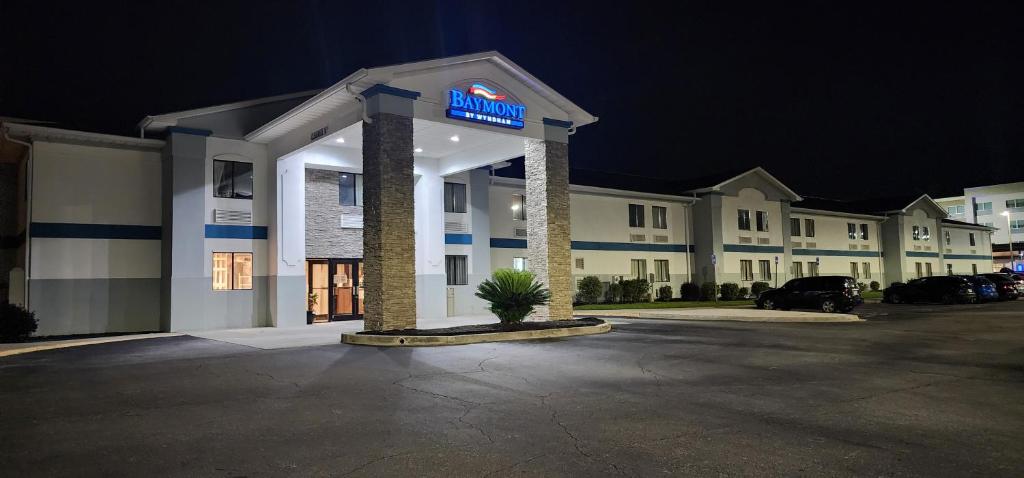 Baymont by Wyndham Port Wentworth image