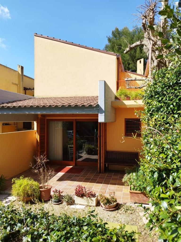 La Buganvilla photo 2