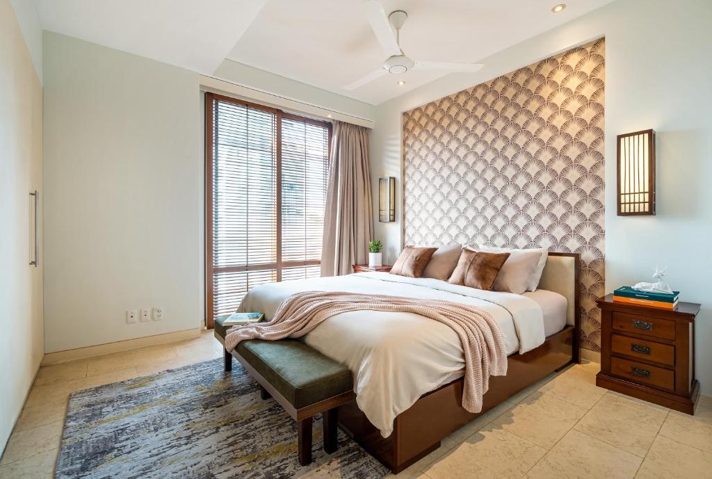 Saigon Luxury Corner Suite in District 1