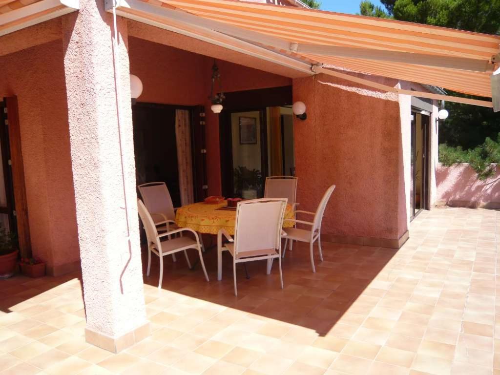 Chambres d’hôte l'Amandière à Cucugnan photo 2