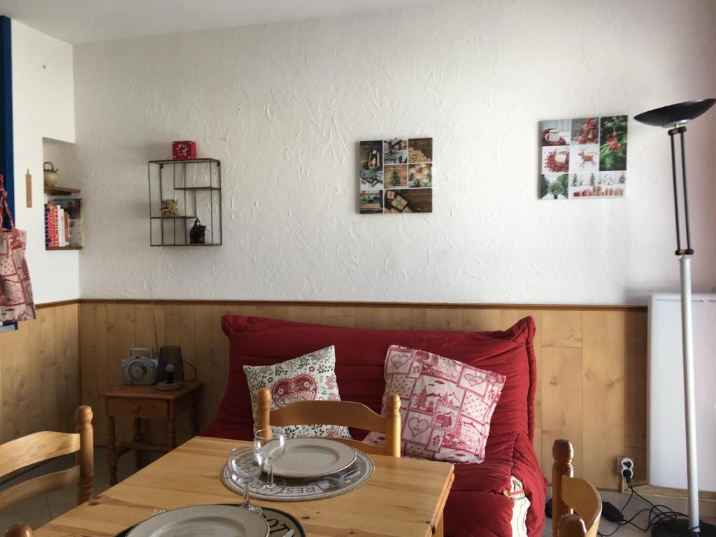 STUDIO SUR PISTES direct face rassemblement écoles de skis classé 3 Etoiles 4 Couchages COSY photo 2