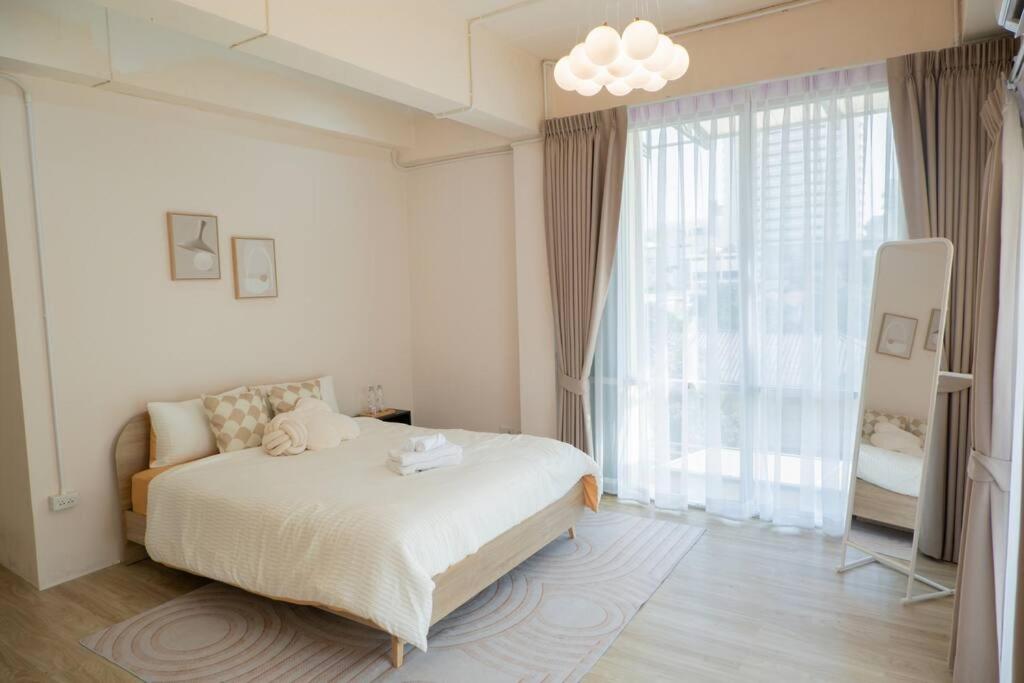 2BR minimal mu-ji style 130SQM ~ photo 1