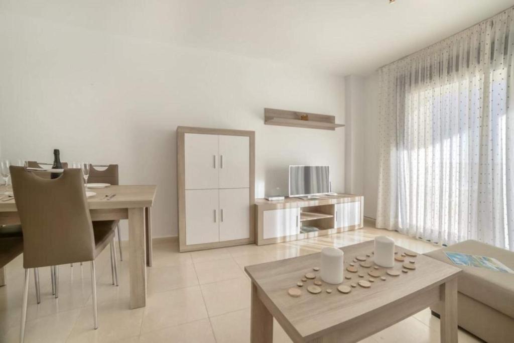 Apartamento Cuellar 1 - PlusHolidays - Tap to explore photos