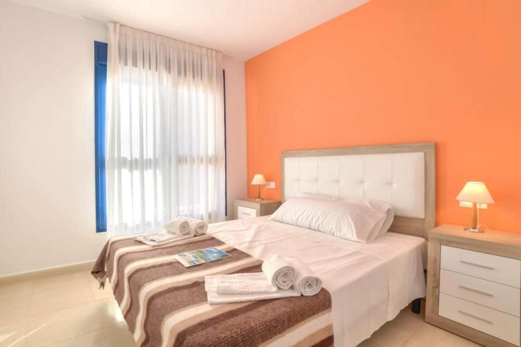 Apartamento Cuellar 1 - PlusHolidays - Tap to explore photos