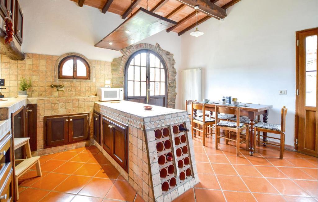 Amazing Home In Massarosa With Wifi And 2 Bedrooms photo 1