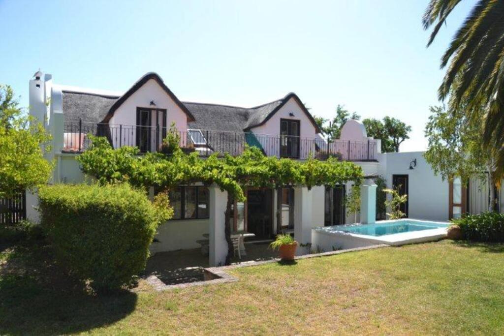Petite France:luxury thatched 4BRcottage with pool photo 2