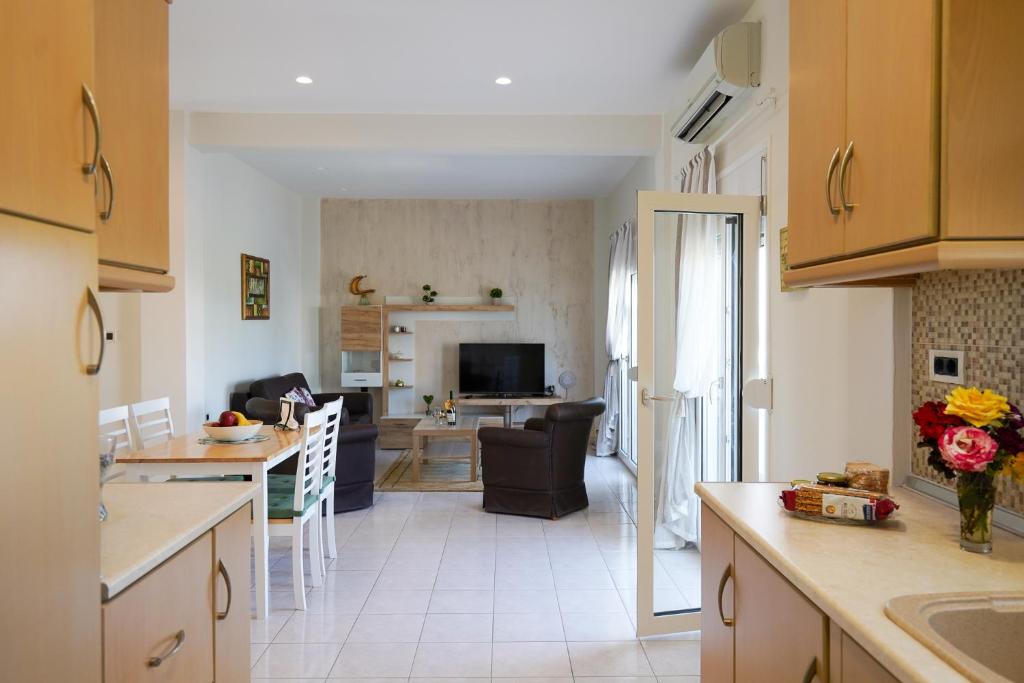 Kyriakos Apartment photo 4