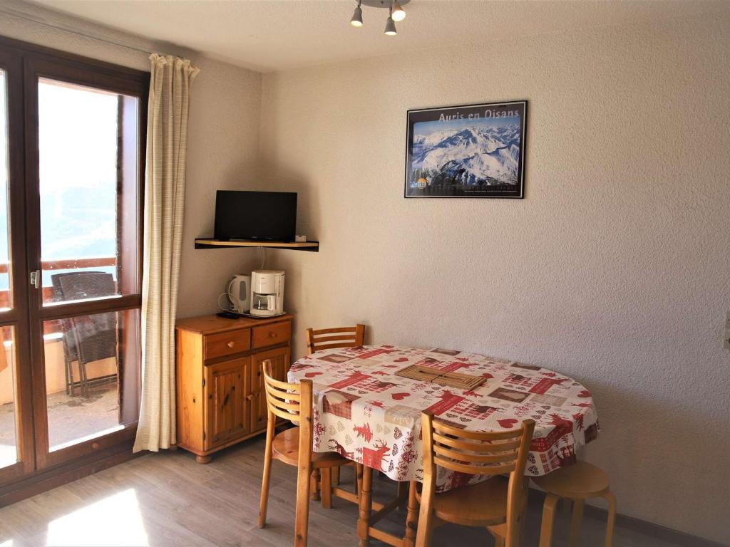 Appartement Auris, 1 pièce, 4 personnes - FR-1-297-58 photo 2