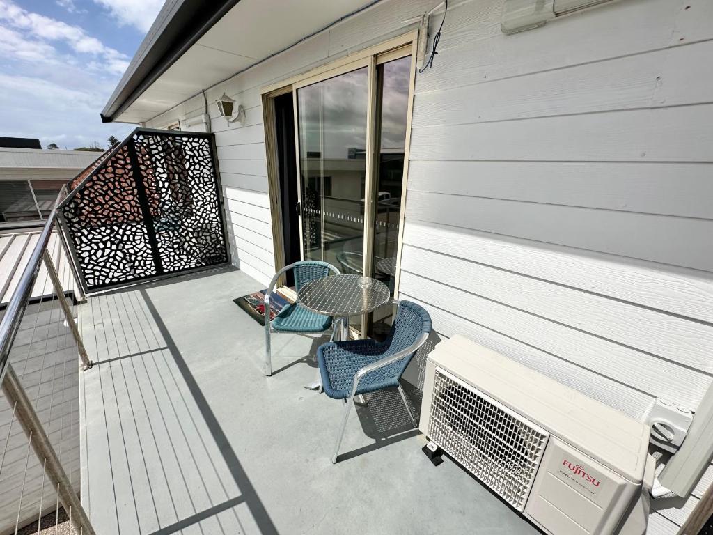 Top of the Town Motor Inn photo 3