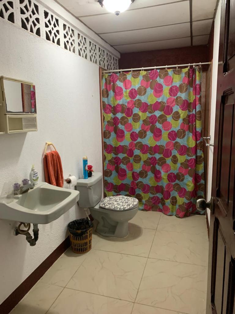 Habitación en casa Familiar photo 1