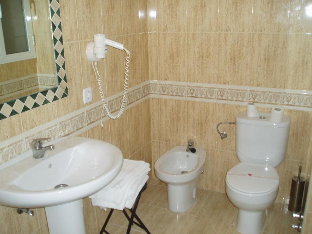 Hotel Manzanares photo 2