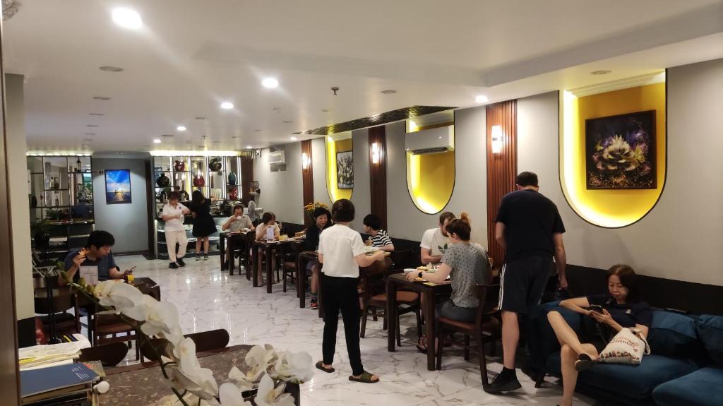 Hanoi Vacanza Premier Hotel
