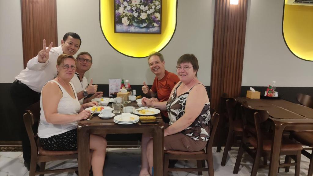 Hanoi Vacanza Premier Hotel