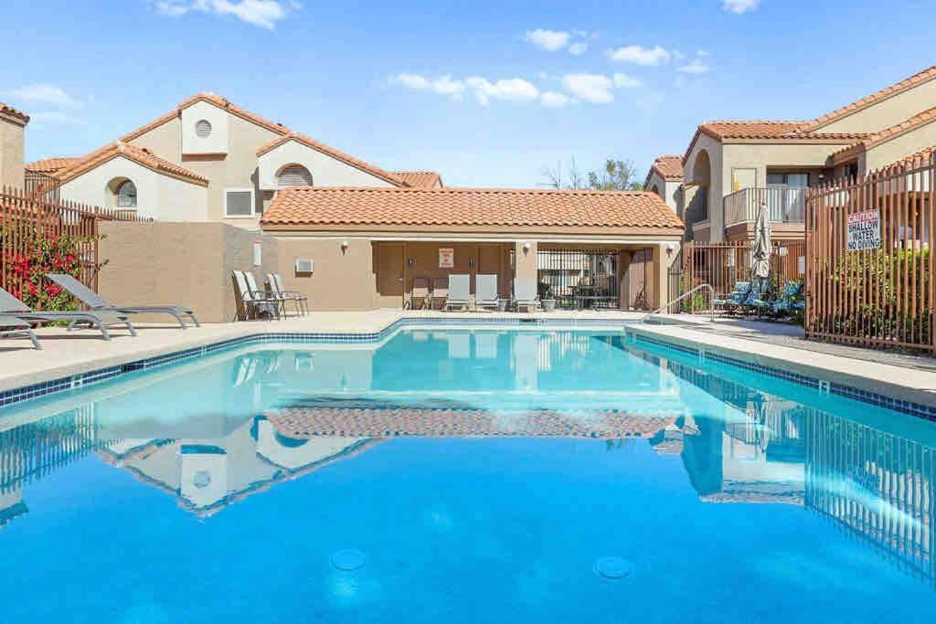 The Cool Cactus Condo with Pool and Jacuzzi image
