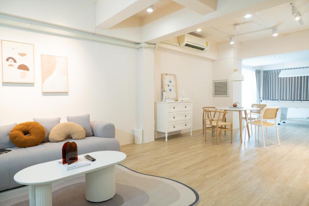2BR minimal mu-ji style 130SQM ~ photo 4