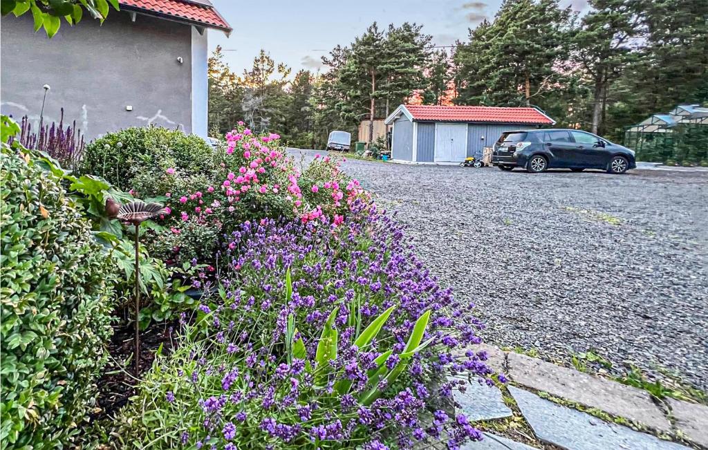 Nice Apartment In Oskarshamn With Wifi photo 2