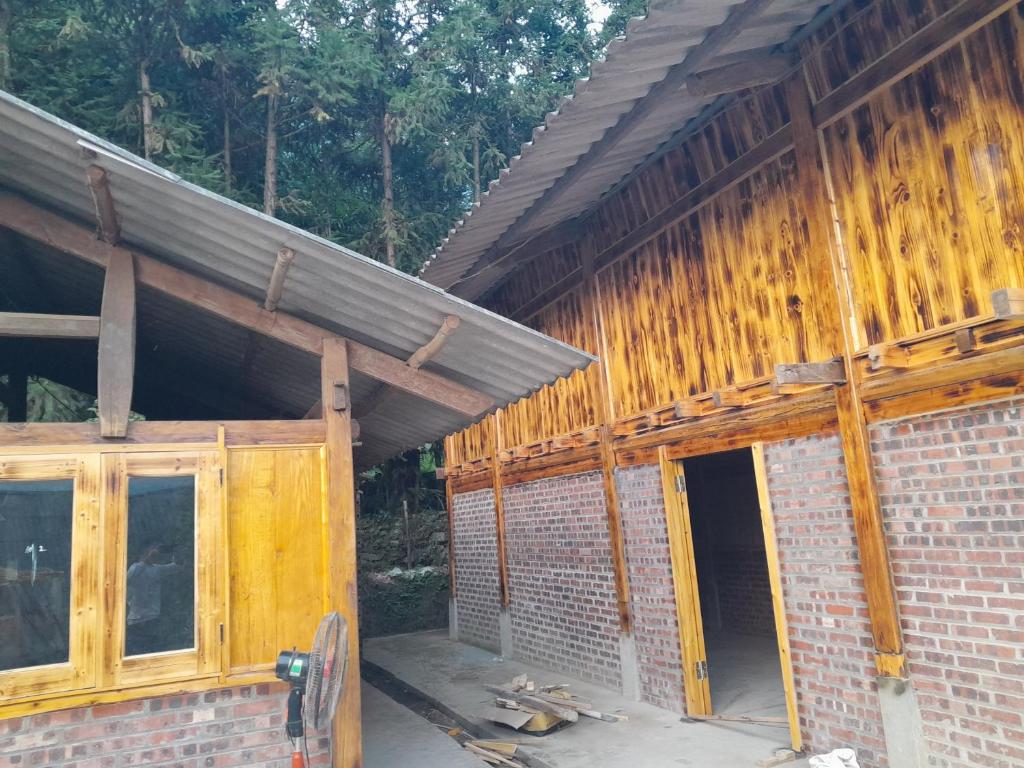 Tee Homestay hmong and trekking