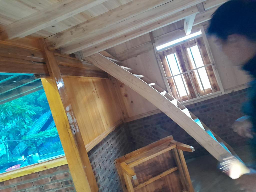 Tee Homestay hmong and trekking