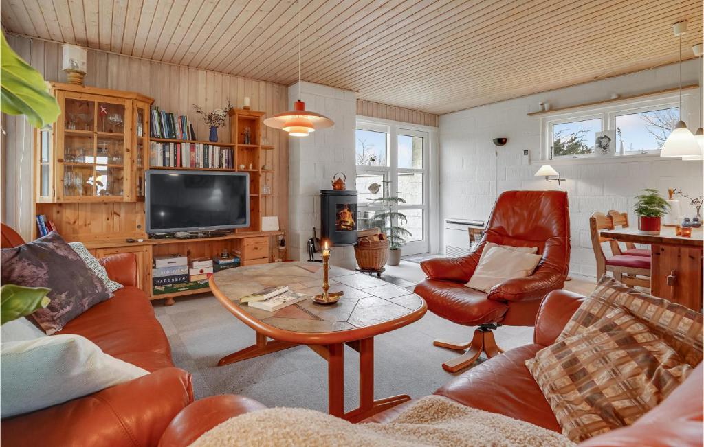 Awesome Home In Middelfart With Wifi And 2 Bedrooms photo 1