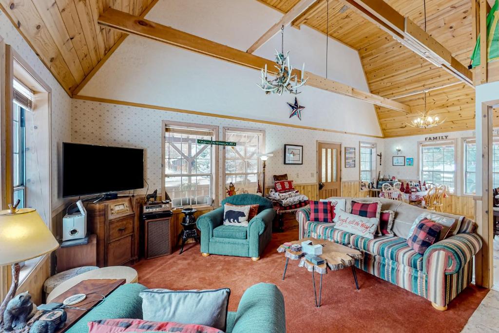 Crossfire Cabin photo 3