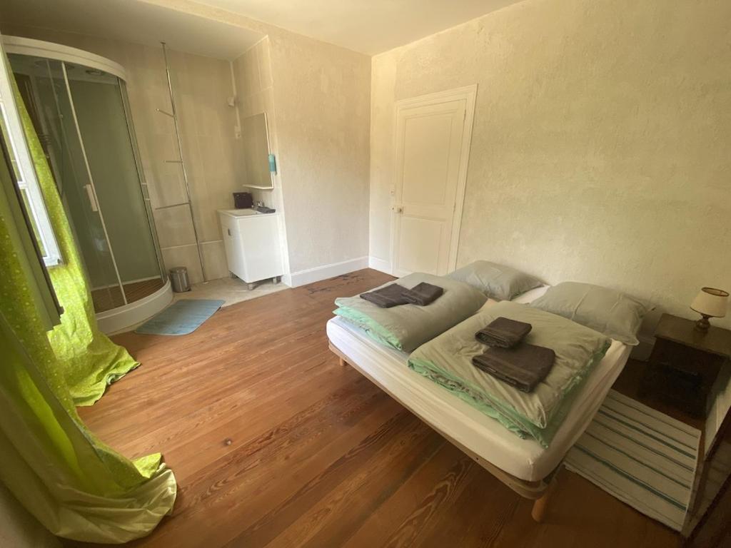 Cosy house for 8 people in the grounds of the castle photo 1