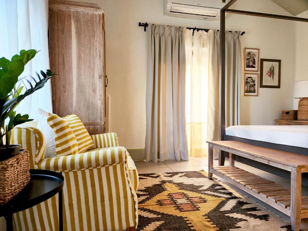 Magnificent 3-bedroom Villa With A Pool In Alibaug photo 3