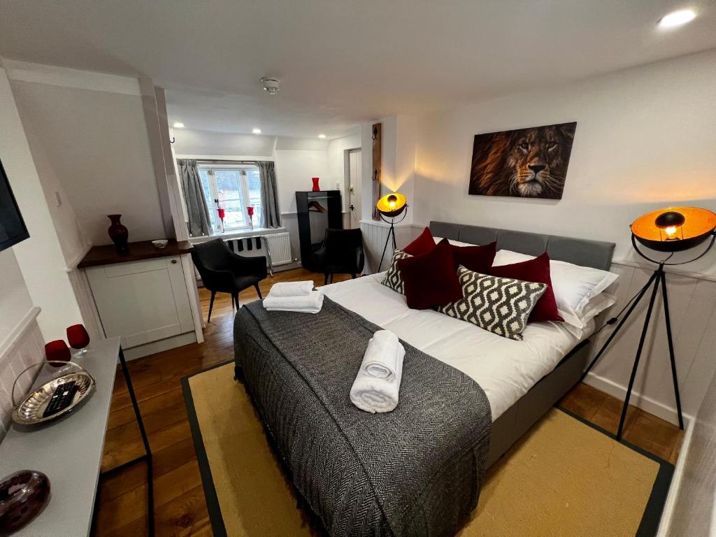 The Lion, Tredington Room Type - Superior King Room