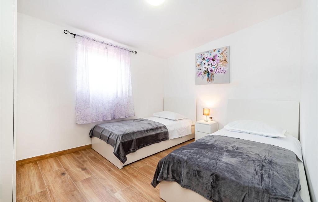 Nice Apartment In Razanac With 2 Bedrooms And Wifi photo 3