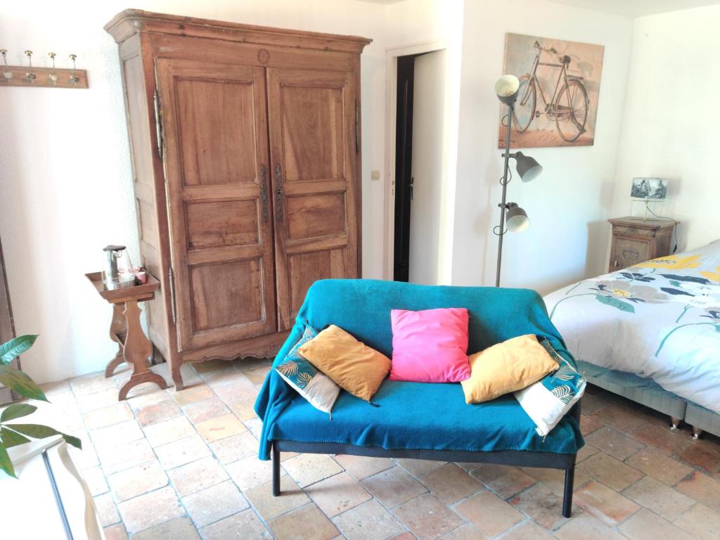 Chambre indépendante au calme avec parking privé