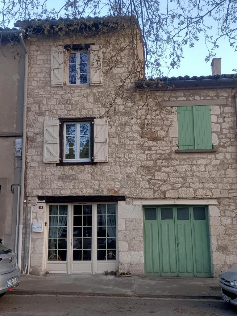Maison paisible avec parking photo 1