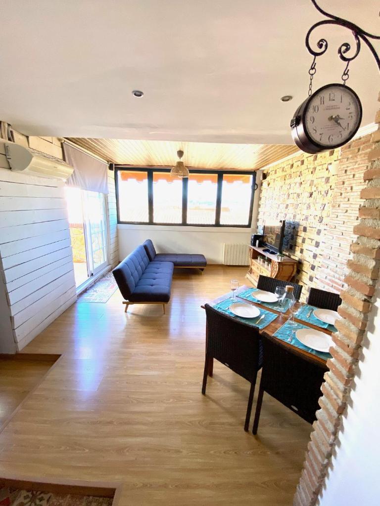 Cozy apartment in Las Gabias with a great terrace photo 4