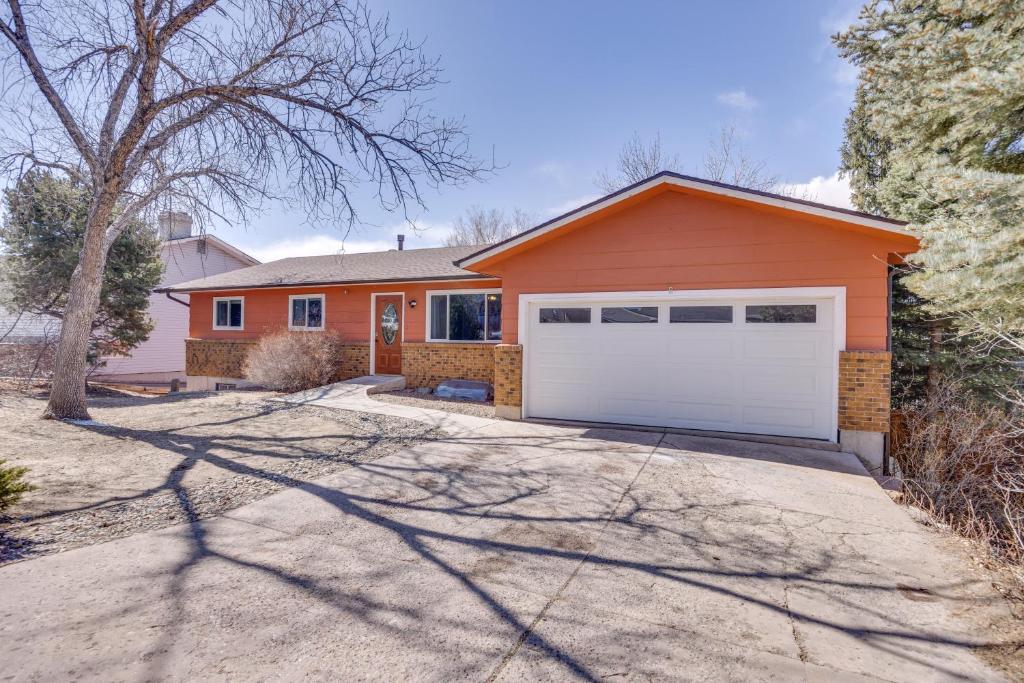 Lovely Colorado Springs Home Mtn Views and Hot Tub! photo 1