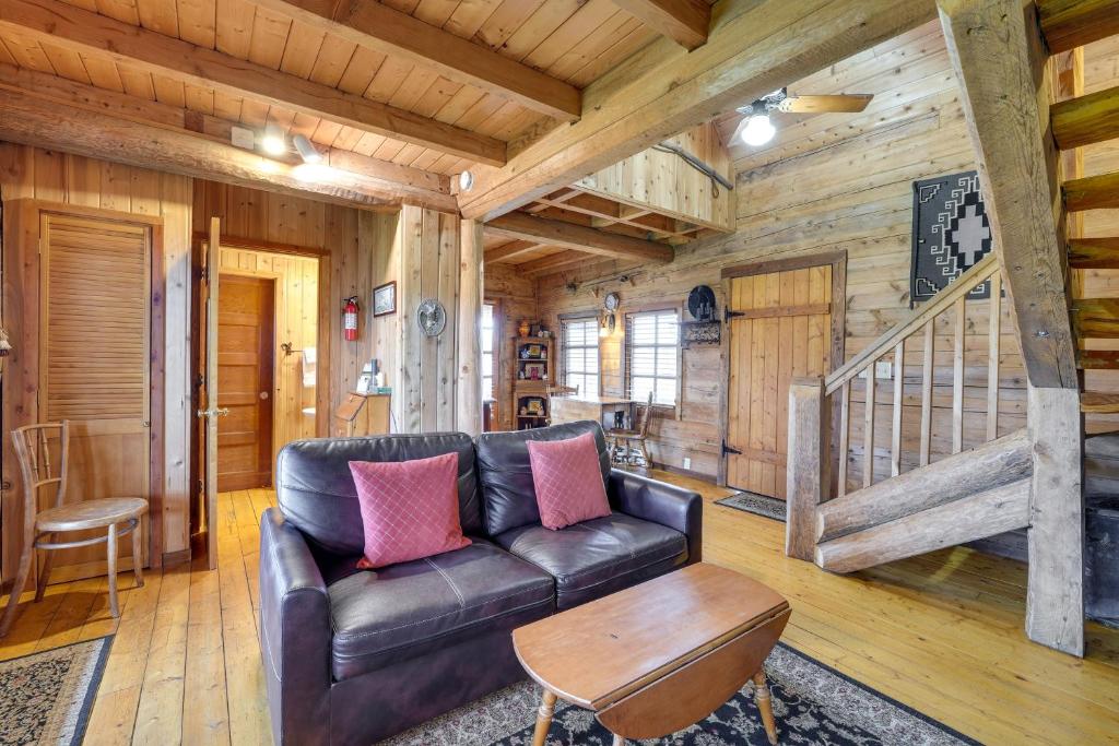 Blue Sky Cabin in Sequim with Private Hot Tub! photo 4