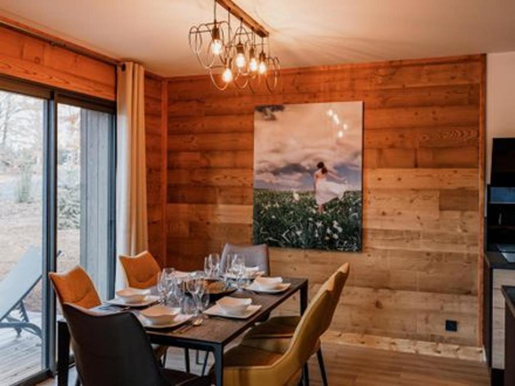 Gîte Le Chambon-sur-Lignon, 3 pièces, 6 personnes - FR-1-582-368 photo 1
