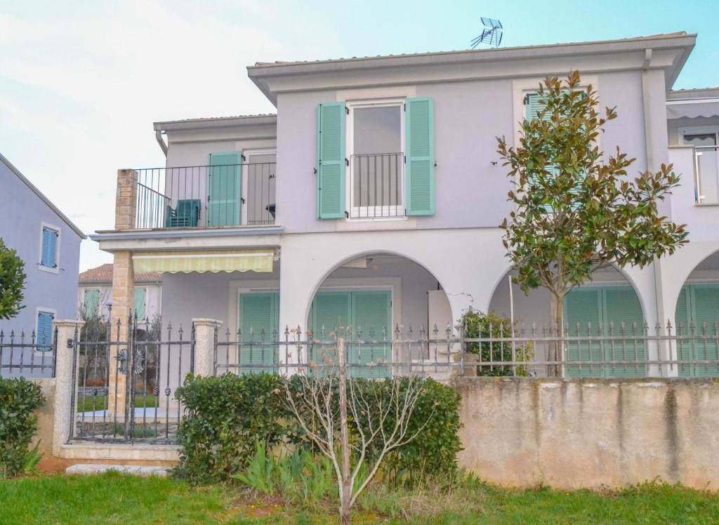 Apartments with a parking space Basanija, Umag - 21069