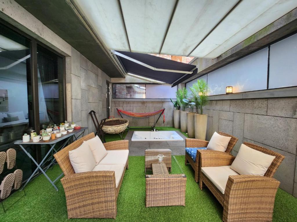 JS Boutique Hotel photo 1