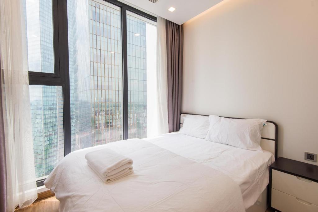 ONE BEDROOM APARTMENT FOR RENT IN VINHOMES METROPOLIS