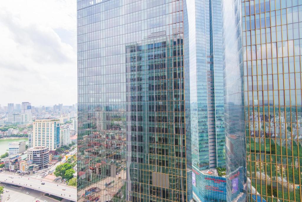 ONE BEDROOM APARTMENT FOR RENT IN VINHOMES METROPOLIS