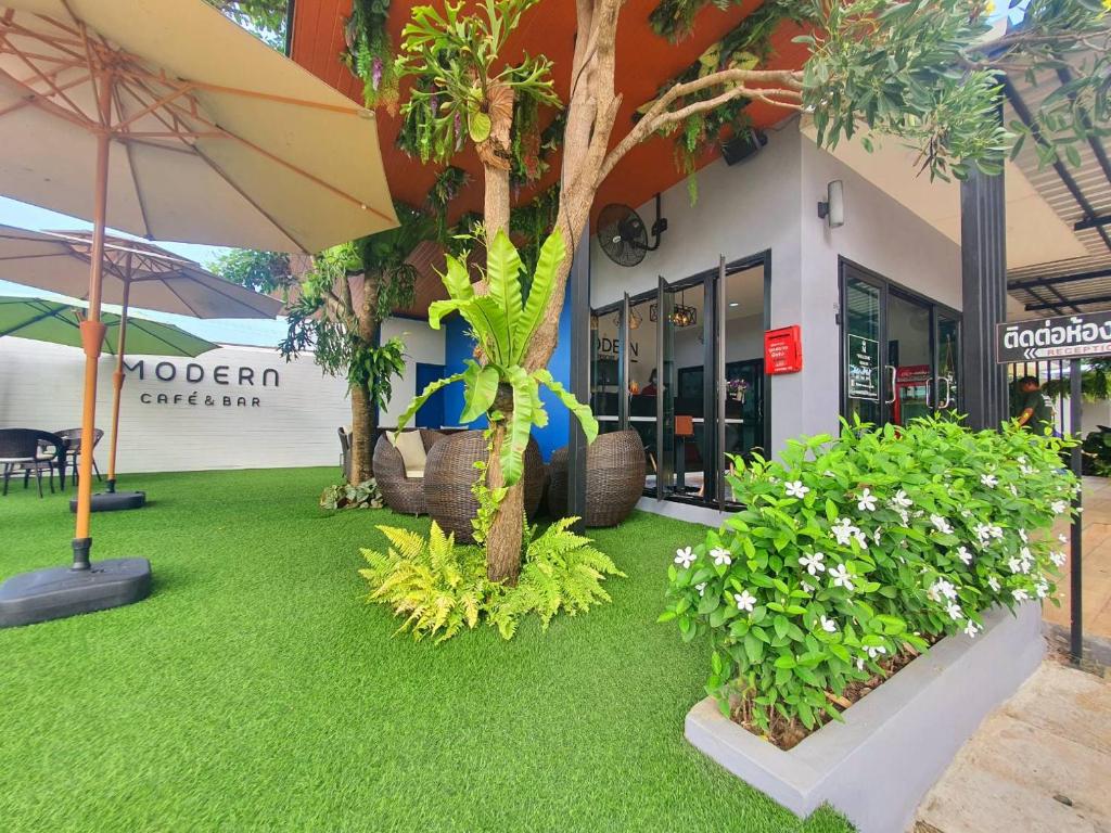 Modern Resort photo 2
