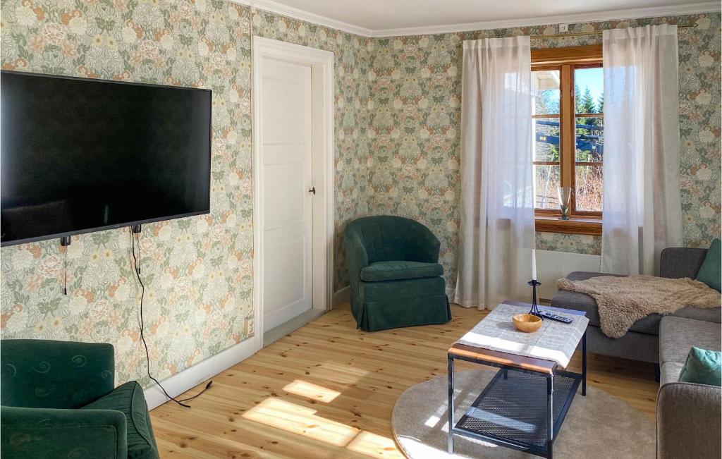 Stunning Home In Lngserud With 3 Bedrooms And Wifi photo 2