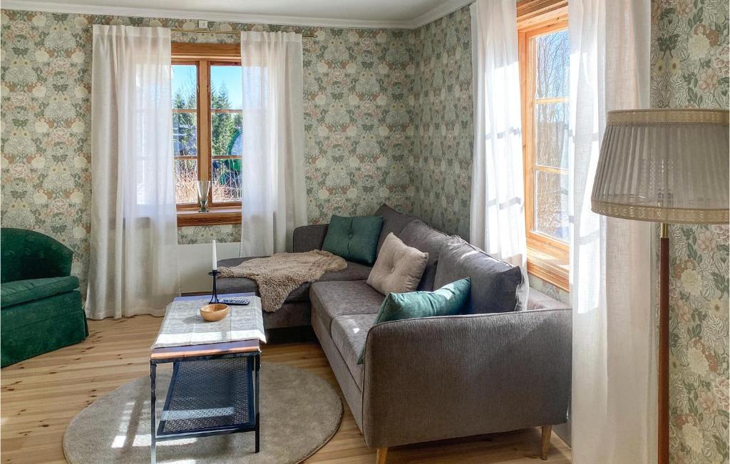 Stunning Home In Lngserud With 3 Bedrooms And Wifi photo 3