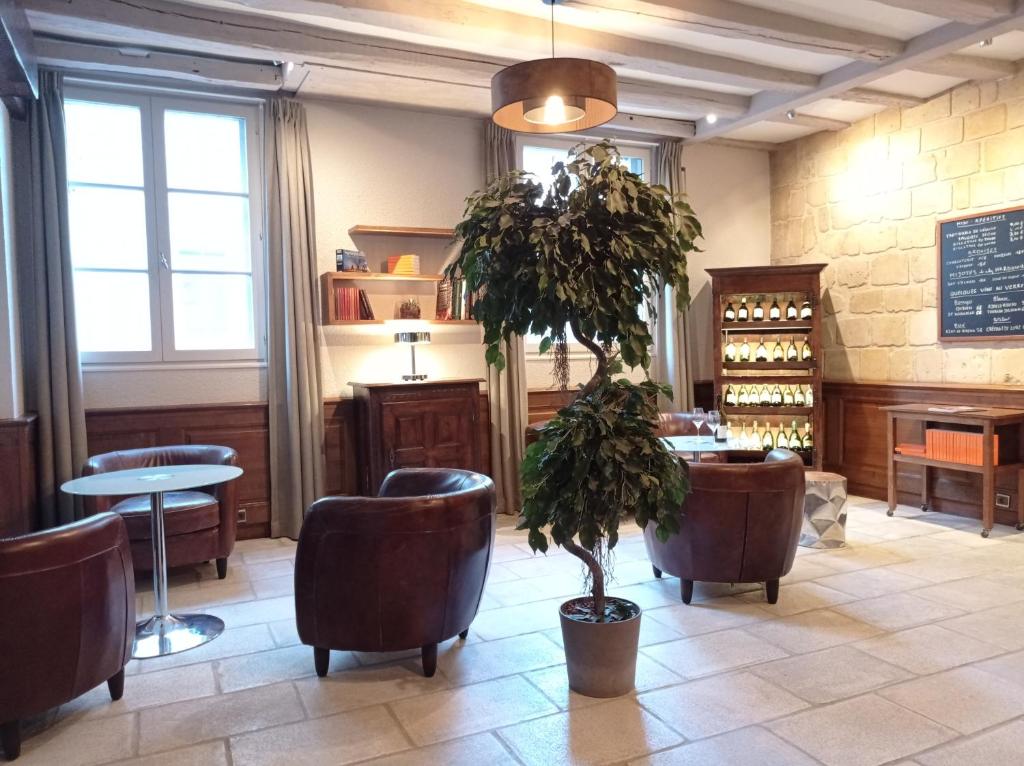 Hôtel Grand Monarque photo 3