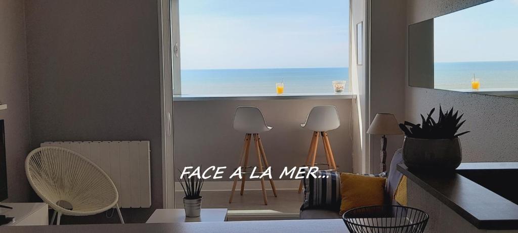 LE GRAND VOILIER - Face à la Mer