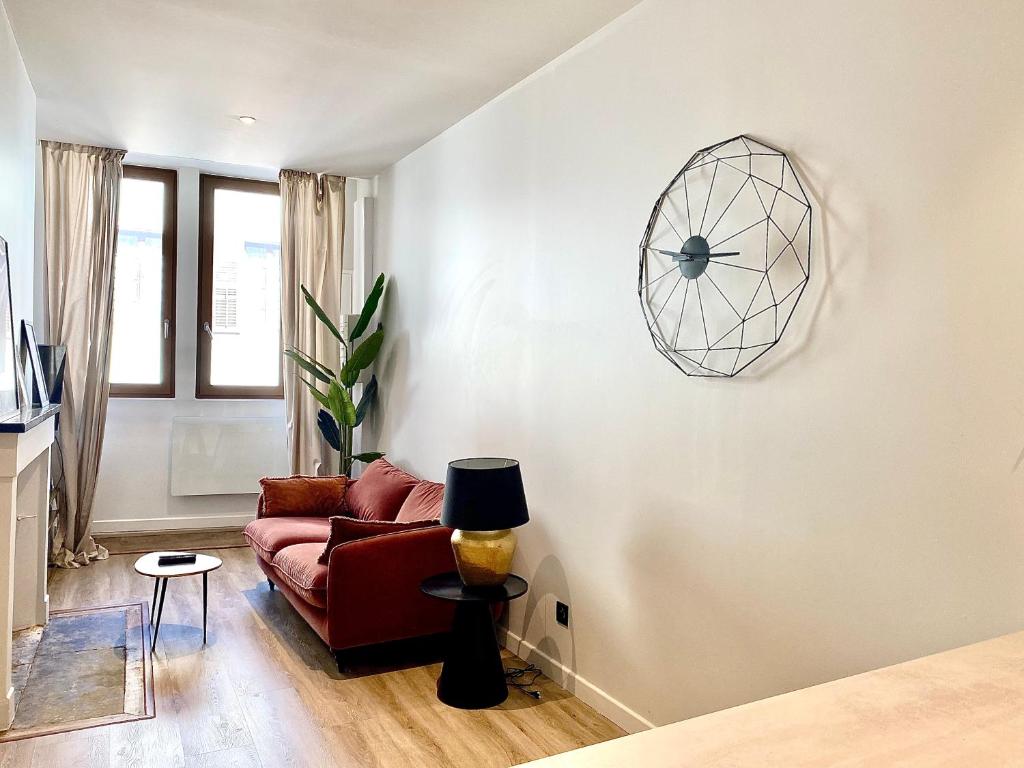 Le croix d'or - théâtre Charles-Dullin (Le croix d'or - theatre Charles-Dullin) - 아파트 - 샤워시설