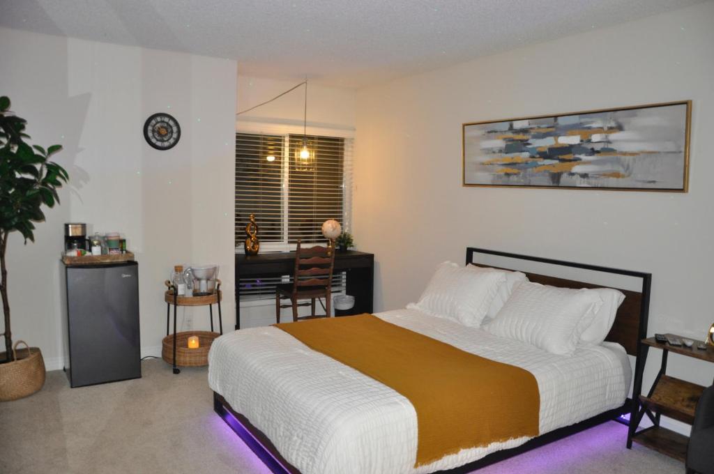 Exclusive Private Room in the Shared Apartment by the Ocean photo 2